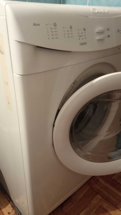 Продаю стиральную машину