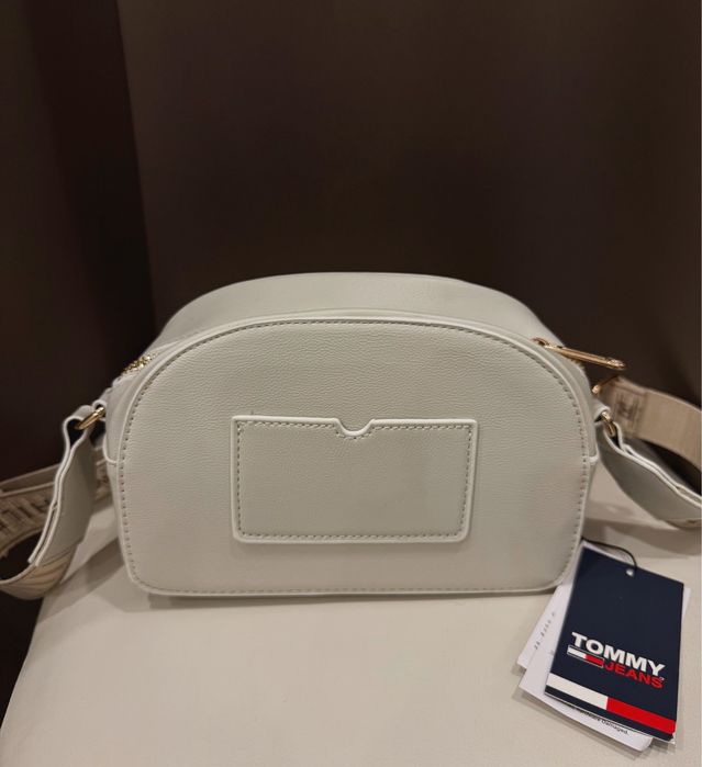 Новая сумочка Tommy Hilfiger