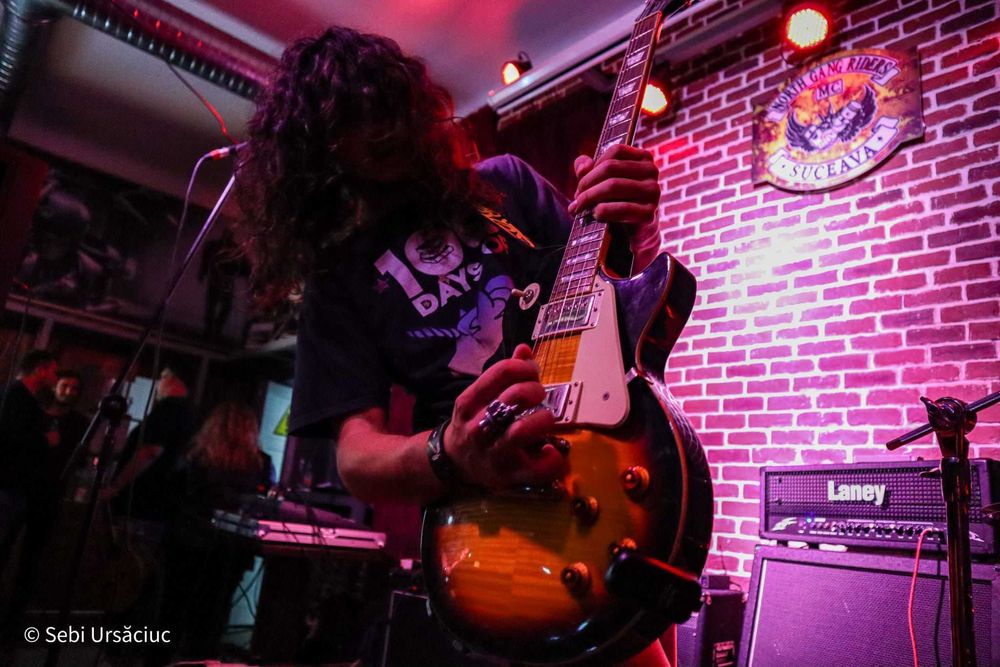 Lecții de chitară acustică/electrică – Începători