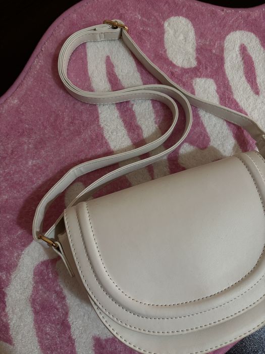 Бяла чанта – рядко използвана