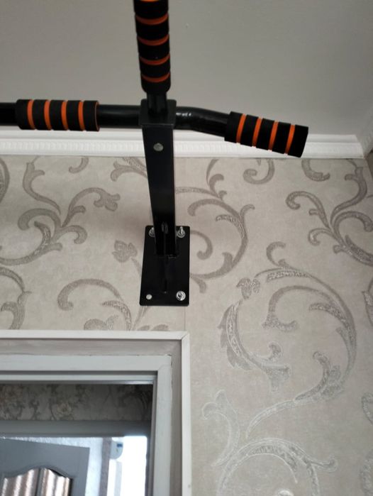 Продаю турник с резинкой