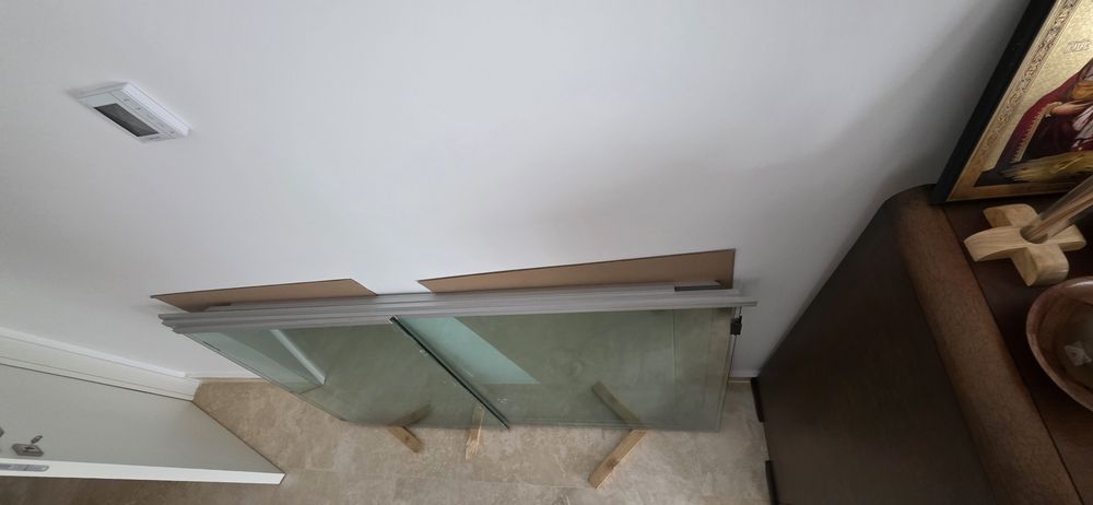 Vand balustrada sticla pentru terasa, Sticla este demontata si profilurile de prindere