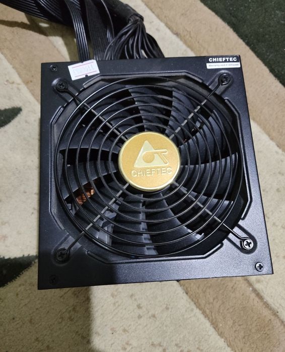 Продам БП Chieftec Proton 80 Plus Bronze