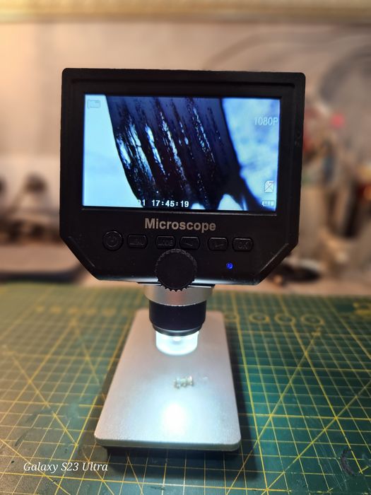 Микроскоп продам