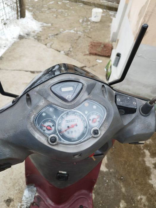 Vând Honda sh125