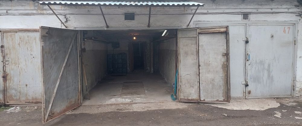 Продам гараж  3-й мкр