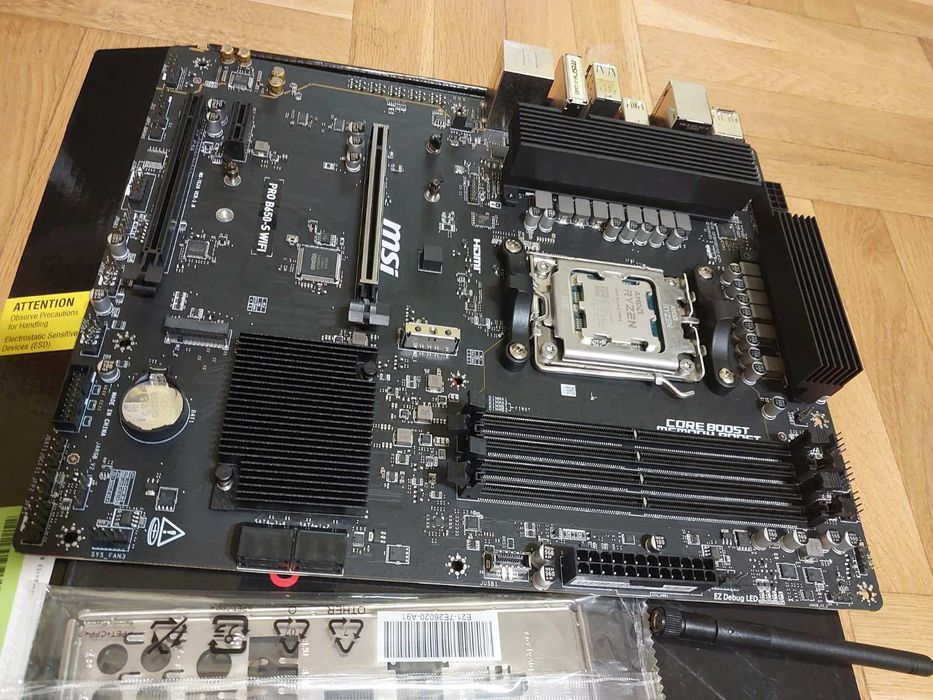 AMD Ryzen 5 7600X + MSI Pro B650-S Wi-Fi