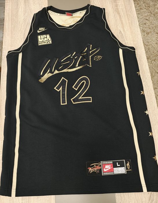 Maiou Nike ,dream team nr 12 ( colecție )