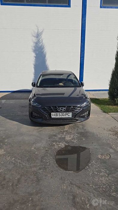 Hyundai i30 sotiladi yaxshi holatda 2022 yil
