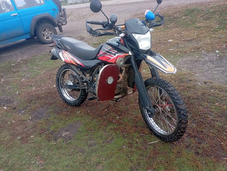 Продам мотоцикл эндуро