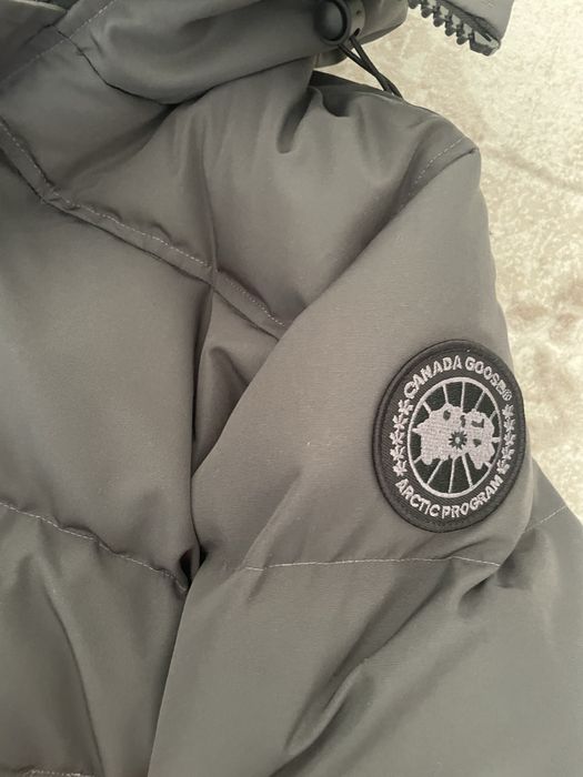 canada goose gri marime S noua