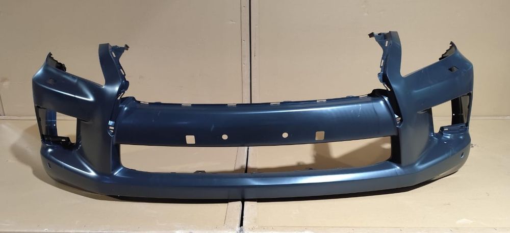 Передний бампер на Lexus LX 570