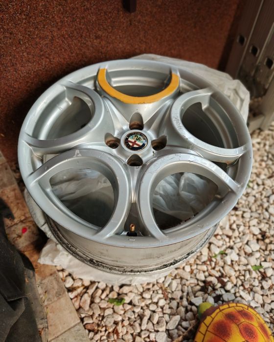 3 jante alfa Romeo R17 la bucata