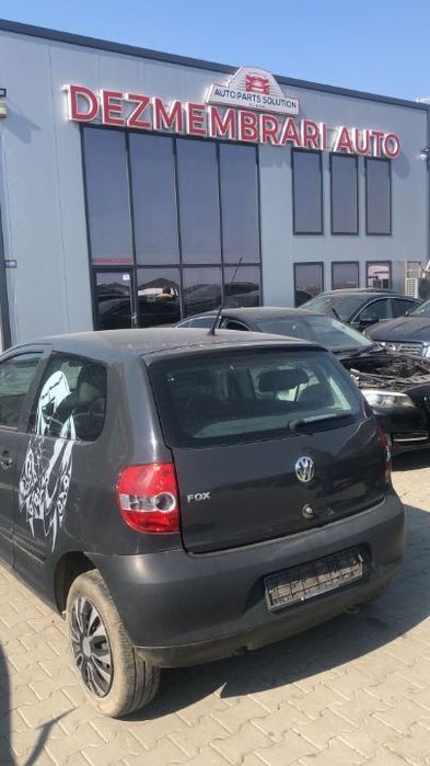 Dezmembram Volkswagen Fox 1.2 benzina an fabr 2006