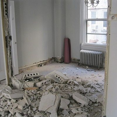 Демонтаж стен, ломаем стены