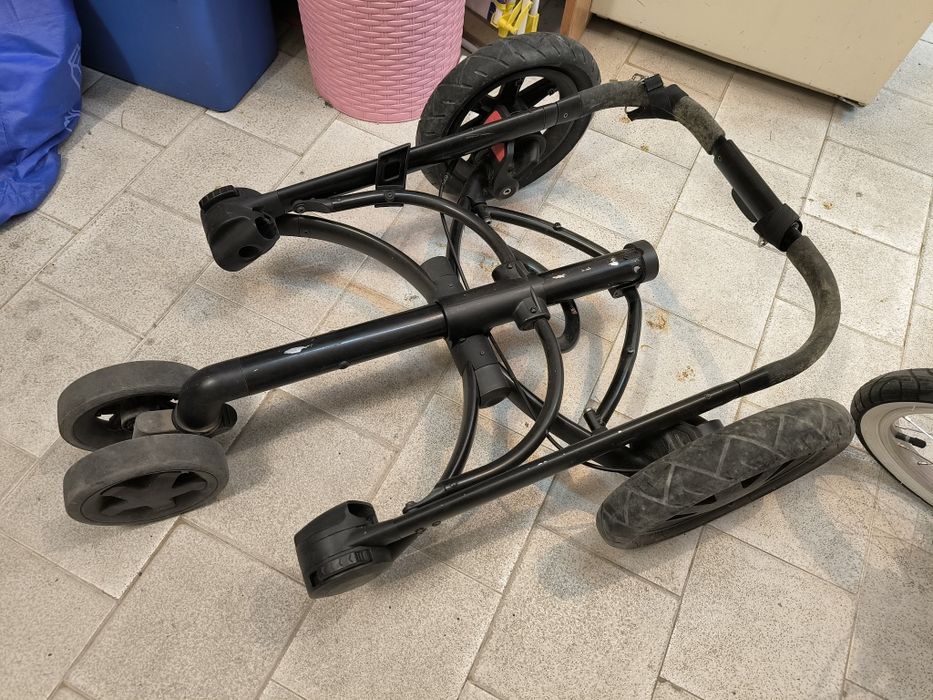 Бебешка/детска количка триколка Quinny