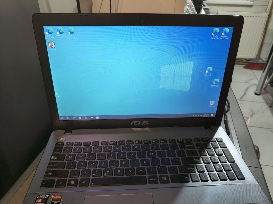 Laptop Asus  x550db