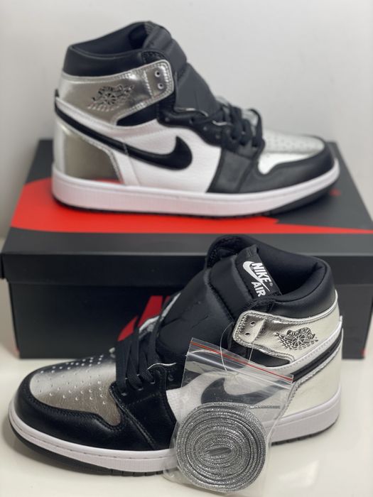 Air Jordan 1 Retro High Silver Toe