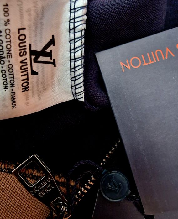 Treninguri bumbac,sezonul rece, logo brodat,feronerie metalica inscriptionata, diverse mărimi