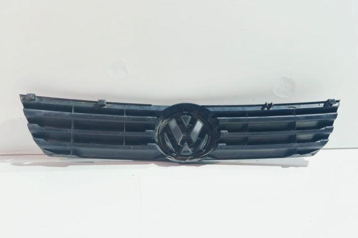 Grila  radiator cu mic defect Volkswagen VW Passat B5