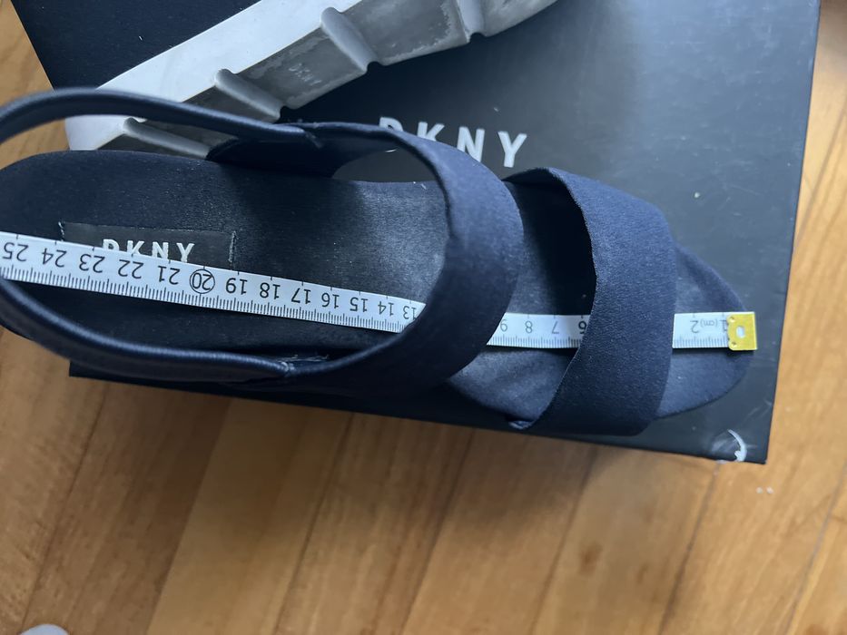 Vand Sandale DKNY, marime 40