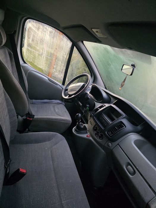 Vand Renault Trafic marfa utilitara 2011