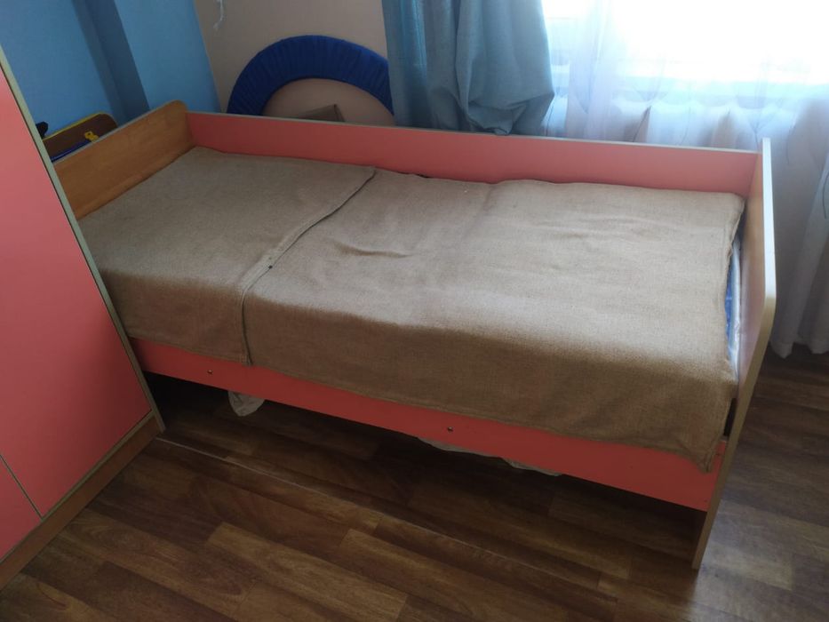 Продам детскую мебель