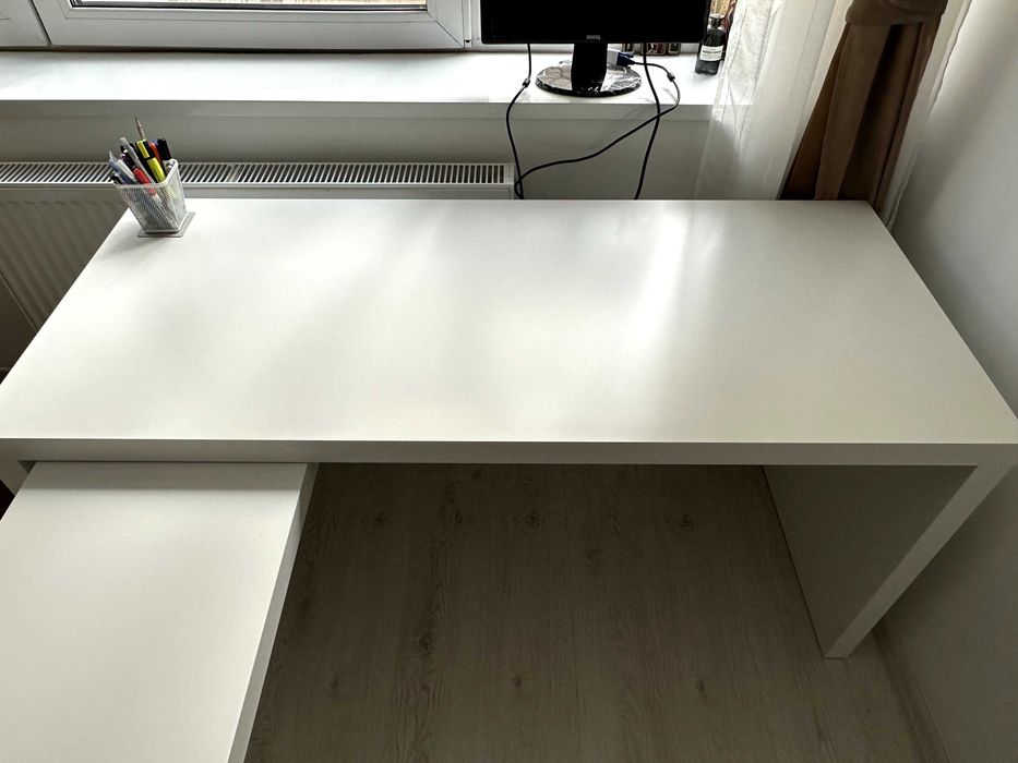# Birou Ikea Alb 151 x 65 cm , cu extensie laterala, stare impecabila, doar 475 ron #