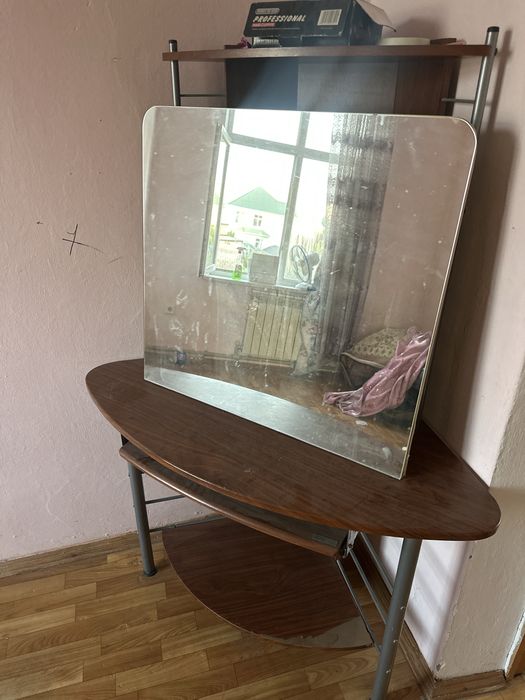 продам стол за 10к