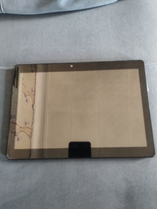 Продам планшет Бравис