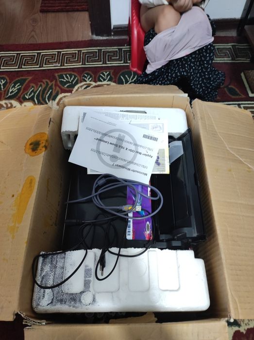 Epson P 50 yangi 1000 ta chiqargan 6 ta rangli karopka dakument idial