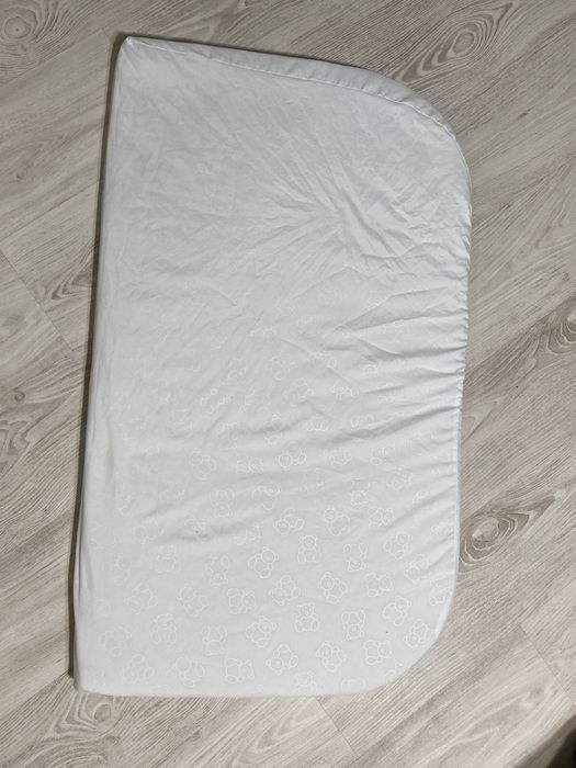 Продаётся приставная кроватка с матрасом