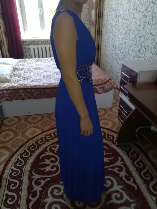 Продаю нарядное платье