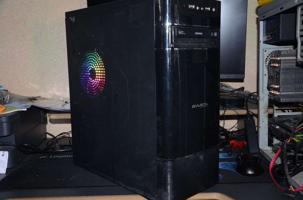 H61 ddr3 4gb  Hdd 250gb G2030 monitor LG 19"