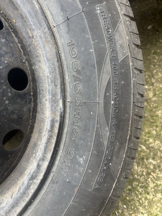 гуми 195/65/15 джанти Dacia