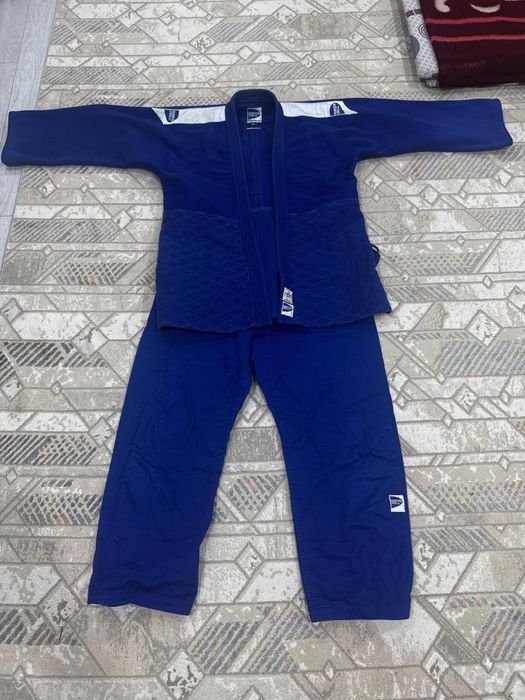 Продаю кимоно профессиональный