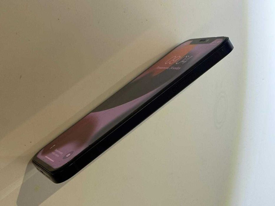 Продам iPhone 12 128 ГБ (Б/У). Черный
