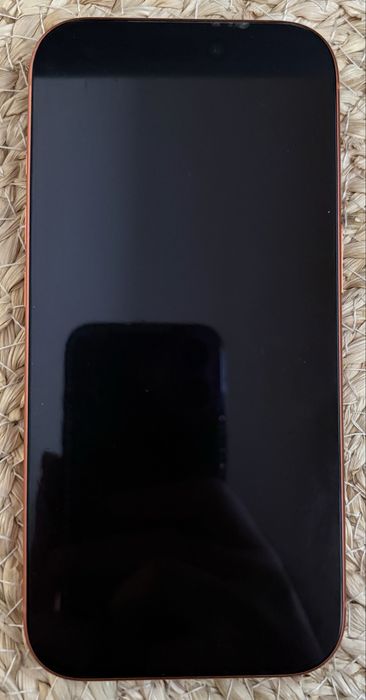iPhone 17 pro с 2 години предплатена гаранция
