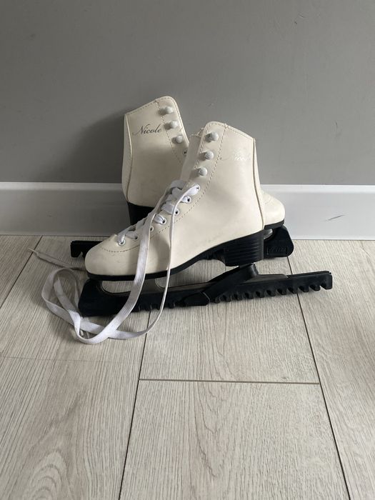 Коньки фигурные