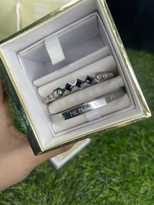 Срочно продам титановые браслеты