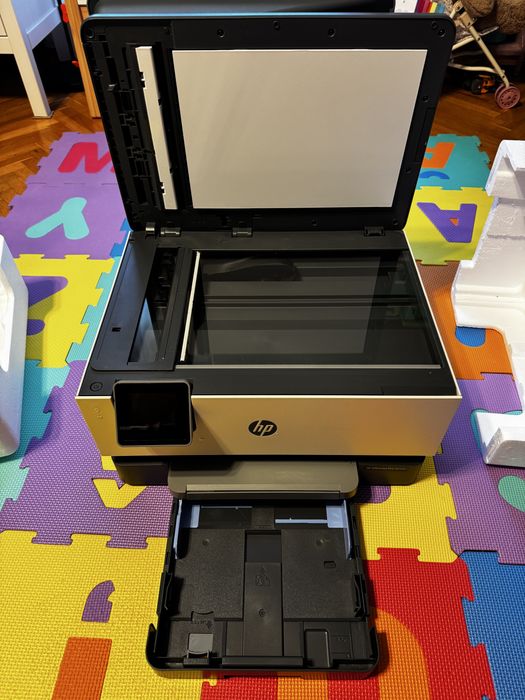 HP OfficeJet Pro 9010 – aproape nouă + cartușe originale noi sigilate + cutie completă