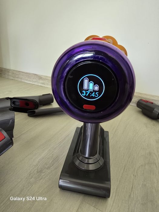 Вертикална прахосмукачка Dyson V12 slim absolute