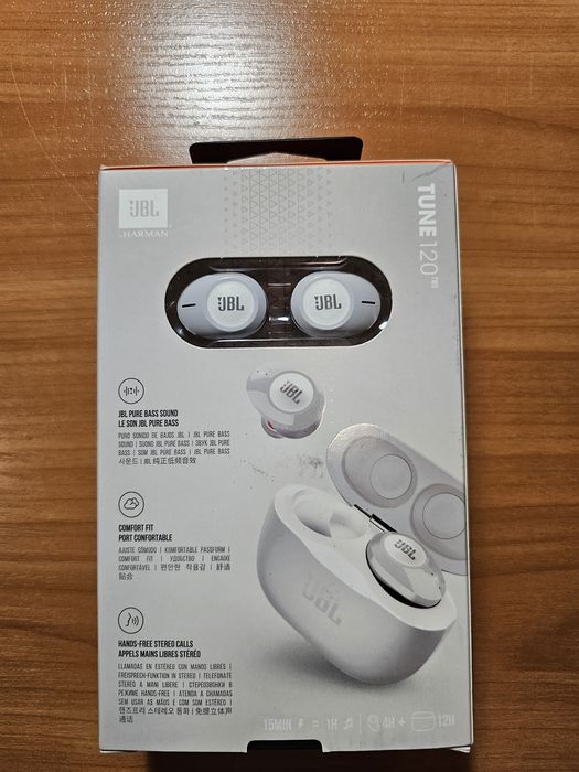 JBL безжични слушалки (чисто нови)