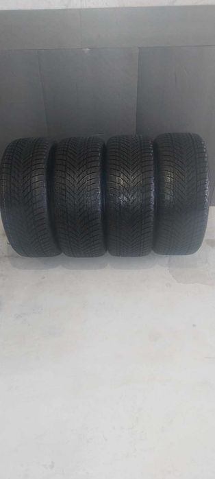 Зимни гуми Goodyear 225/40R18 UltraGrip Performance 3