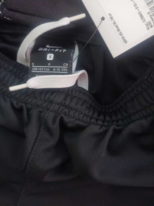 Оригинални NIKE Долнище с ципове 8-10 години и ръкавици Nike Fit Dry