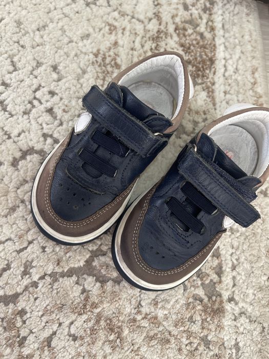 Детская обувь  на девочку