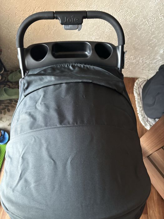 Коляска Joie в отличном состоянии!