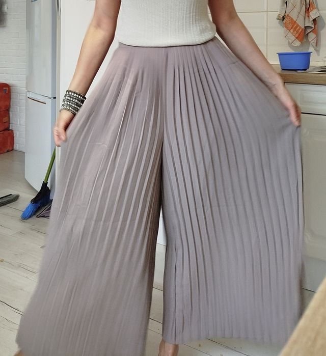 Плисиран, широк, пролетен панталон 40