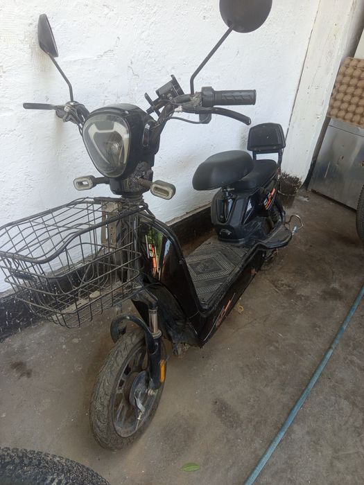 Продам скутер не на ходу