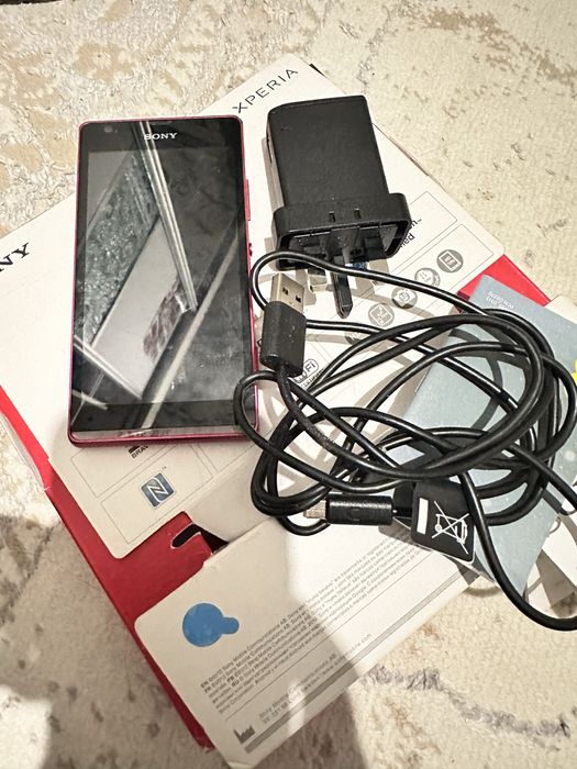 Продам  смартфон телефон sony